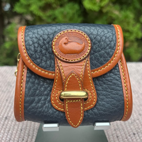 RARE - Vintage Dooney & Bourke All Weather Leather Coin Purse